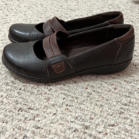 Clarks - Picture 5 of 6